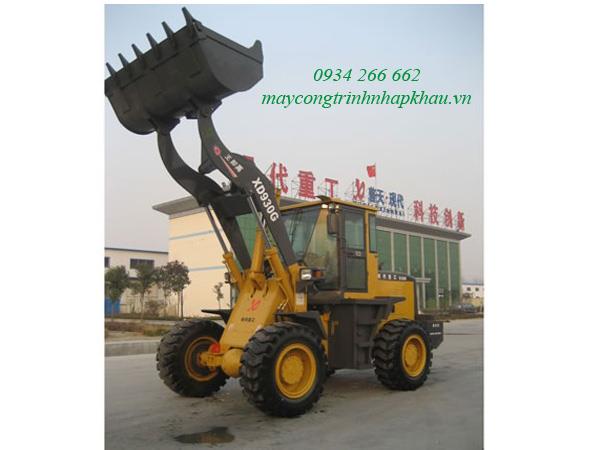 Máy xúc lật sức nâng 2.8 tấn model XD930E